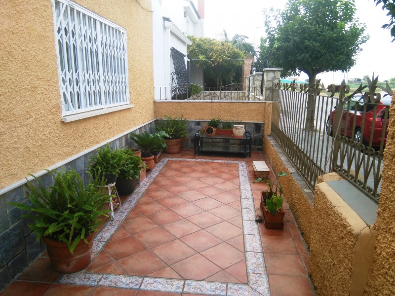 For sale: 4 bedroom house / villa in Almoradí