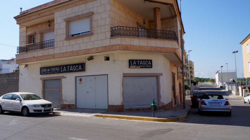 4 bedroom apartment / flat for sale in Algorfa, Costa Blanca