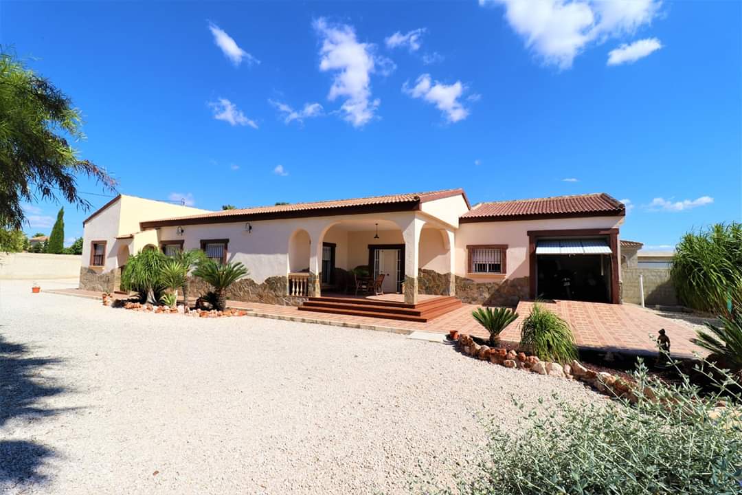 4 bedroom finca for sale in Catral, Costa Blanca
