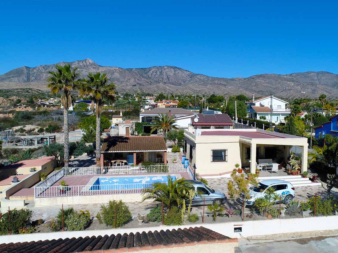 For sale: 4 bedroom finca in Albatera, Costa Blanca