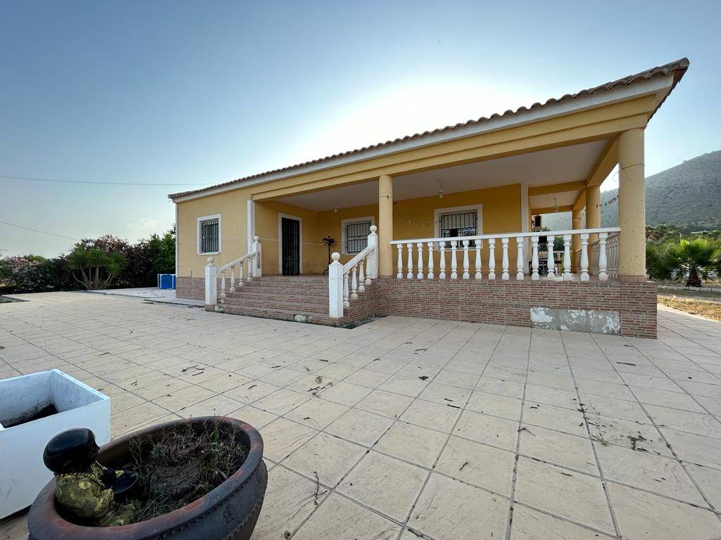 For sale: 4 bedroom finca in Hondón de las Nieves, Costa Blanca