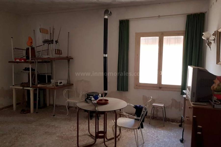 Resale - Renovation - Catral