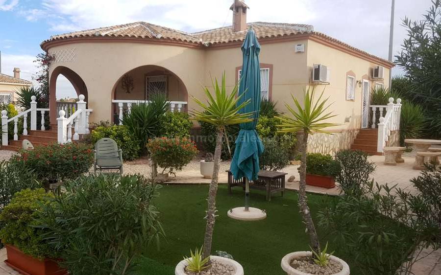 Resale - Country Villa   - Catral