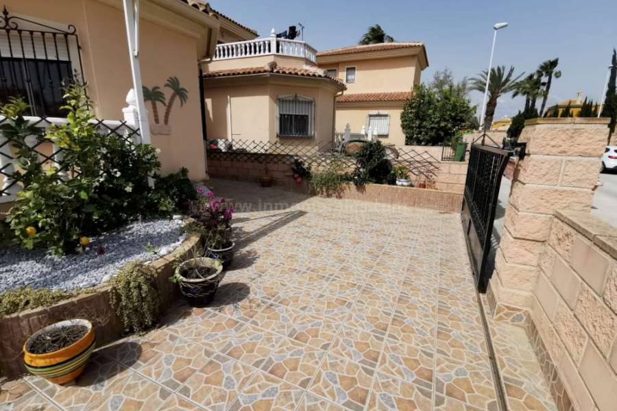 Wiederverkauf - Freistehende Villa / Chalet - Almoradí