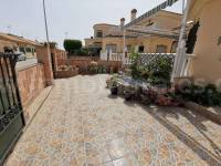 Resale - Detached House / Villa  - Almoradí