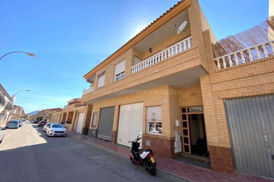 Resale - Town House  - San Isidro