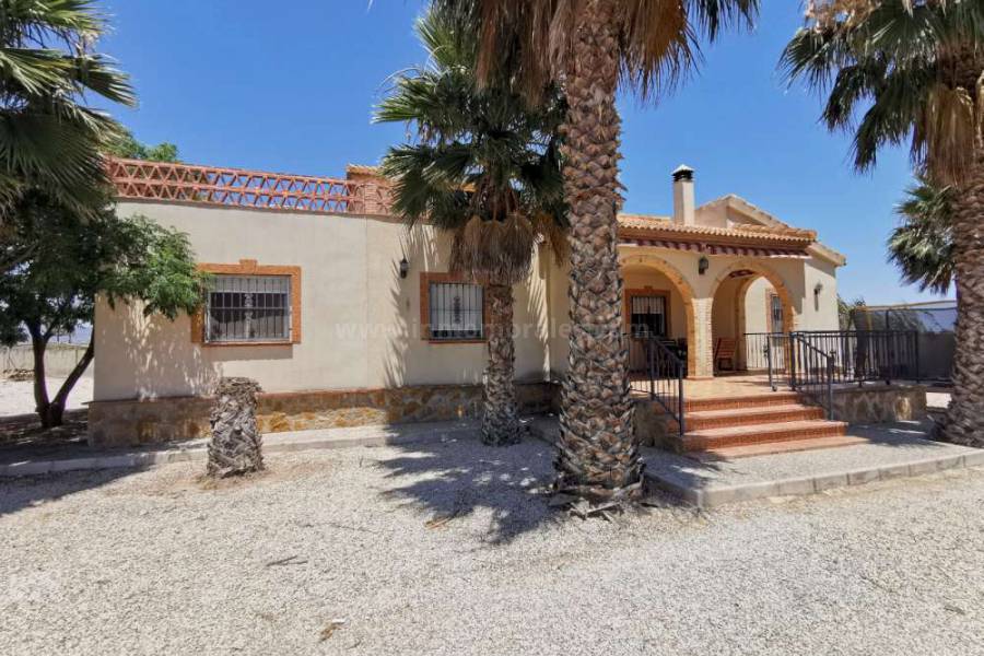Herverkoop - Villa ( Finca ) - Catral