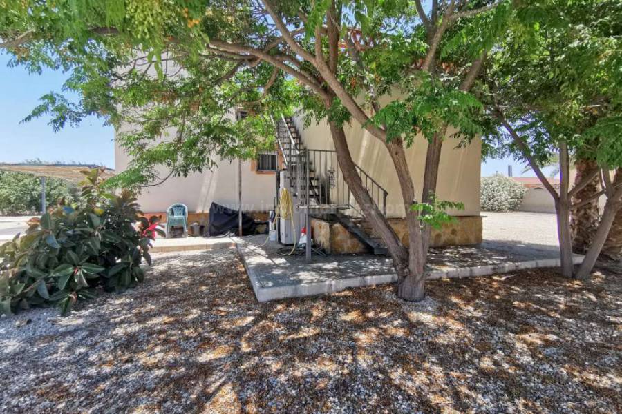 Herverkoop - Villa ( Finca ) - Catral