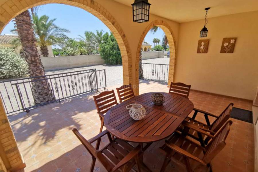 Herverkoop - Villa ( Finca ) - Catral