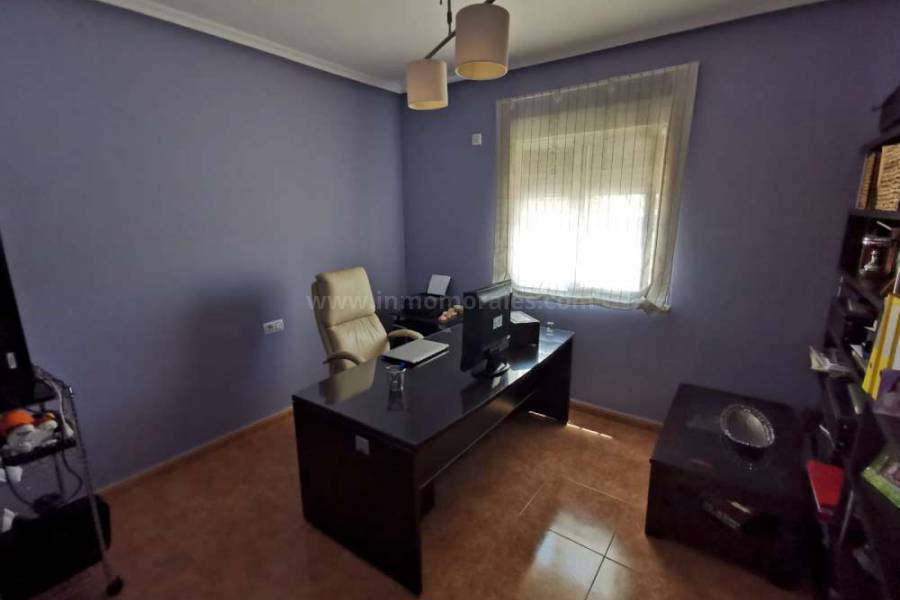 Herverkoop - Villa ( Finca ) - Catral
