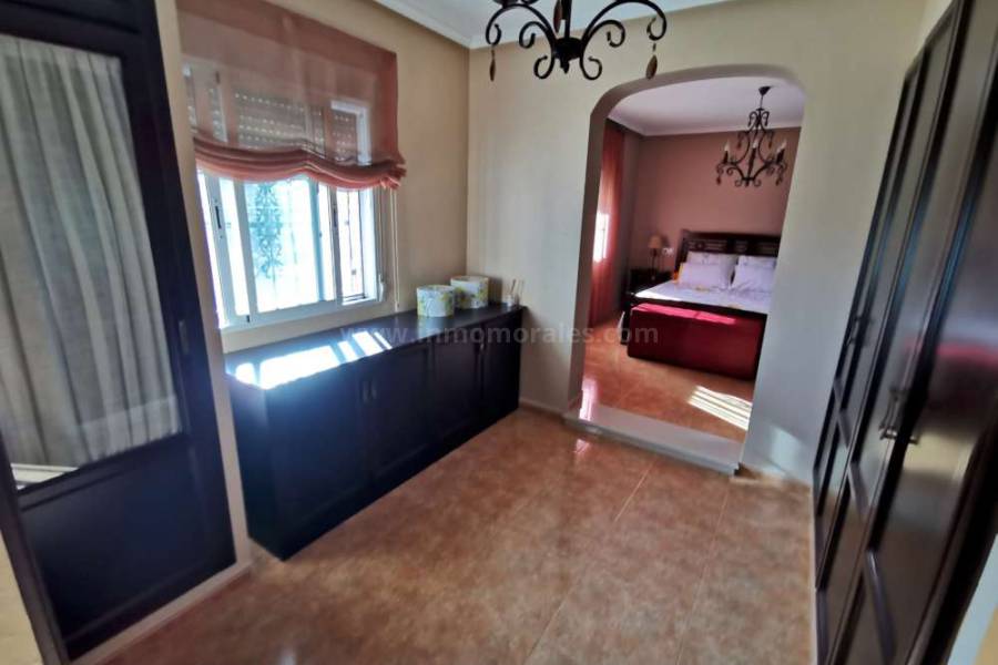 Herverkoop - Villa ( Finca ) - Catral