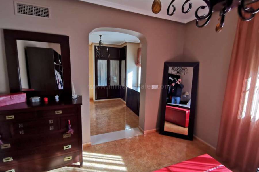 Herverkoop - Villa ( Finca ) - Catral