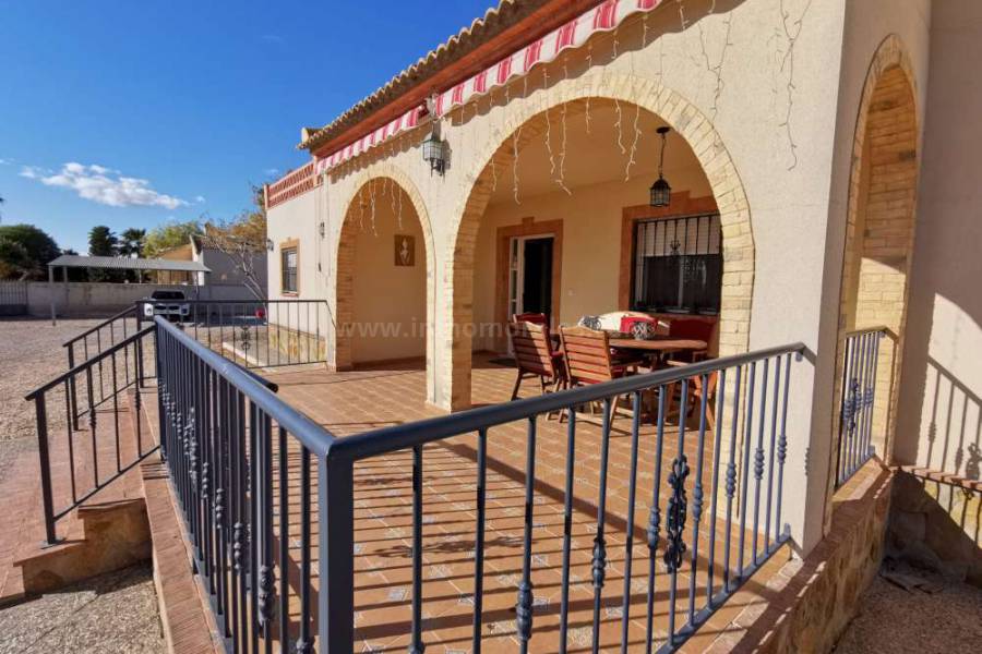 Herverkoop - Villa ( Finca ) - Catral