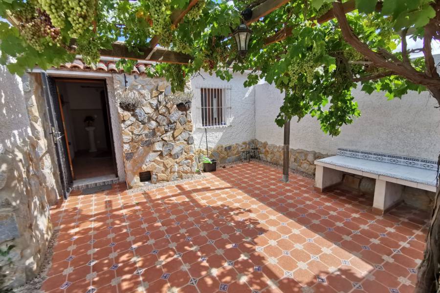 Venta - Casa de Campo - Catral