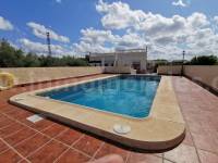 Venta - Casa de Campo - Catral