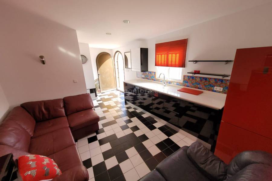 Venta - Villa con anexo - Crevillente - Crevillent