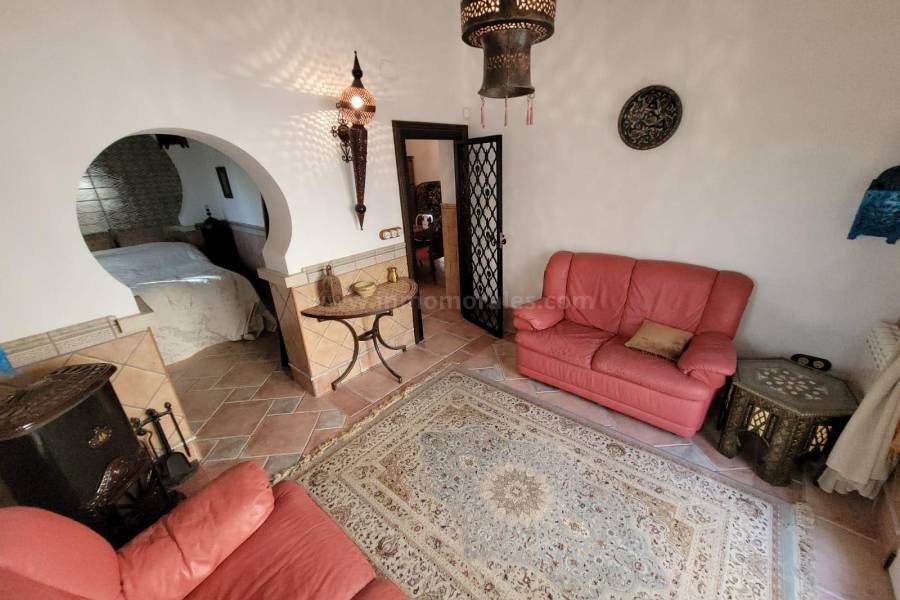 Venta - Villa con anexo - Crevillente - Crevillent