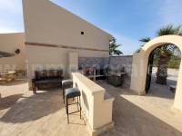Venta - Villa con anexo - Crevillente - Crevillent