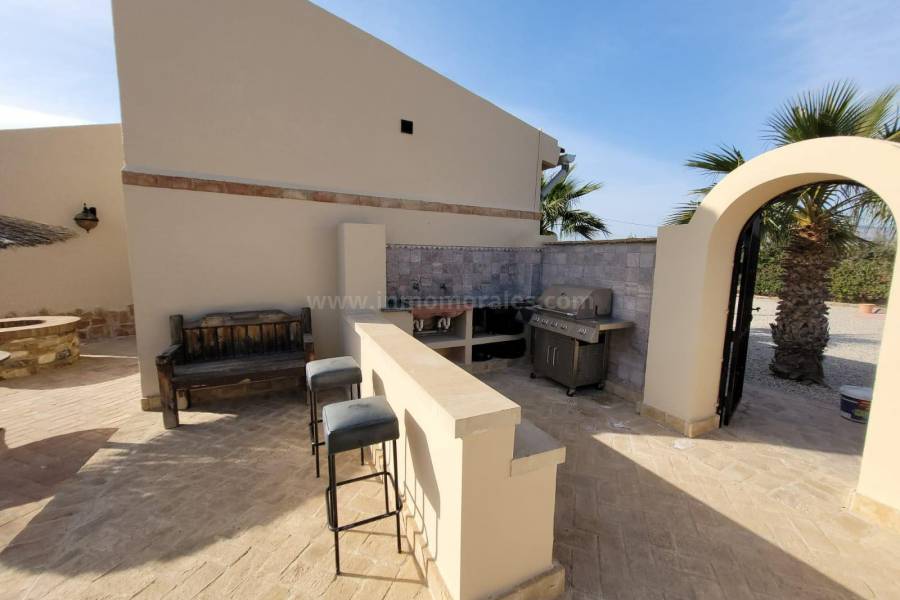 Venta - Villa con anexo - Crevillente - Crevillent
