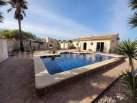 Venta - Villa con anexo - Crevillente - Crevillent
