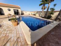 Venta - Villa con anexo - Crevillente - Crevillent
