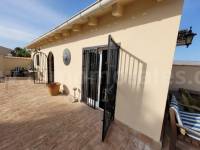 Venta - Villa con anexo - Crevillente - Crevillent