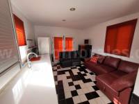 Venta - Villa con anexo - Crevillente - Crevillent
