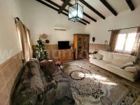 Venta - Villa con anexo - Crevillente - Crevillent