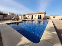 Venta - Villa con anexo - Crevillente - Crevillent