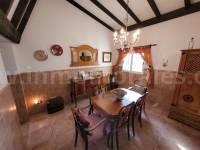 Venta - Villa con anexo - Crevillente - Crevillent