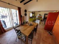 Venta - Villa con anexo - Crevillente - Crevillent