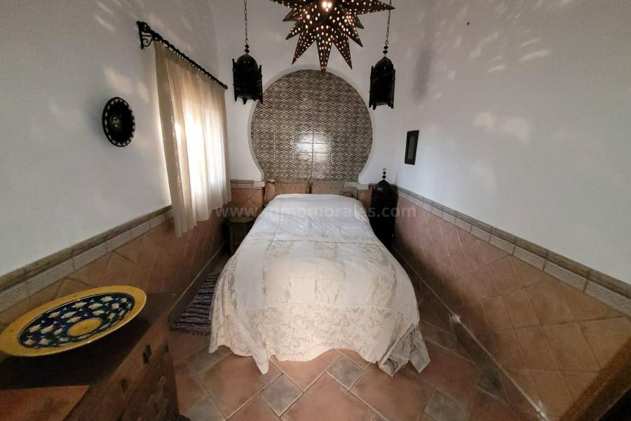Venta - Villa con anexo - Crevillente - Crevillent