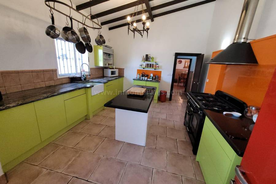 Venta - Villa con anexo - Crevillente - Crevillent