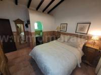 Venta - Villa con anexo - Crevillente - Crevillent