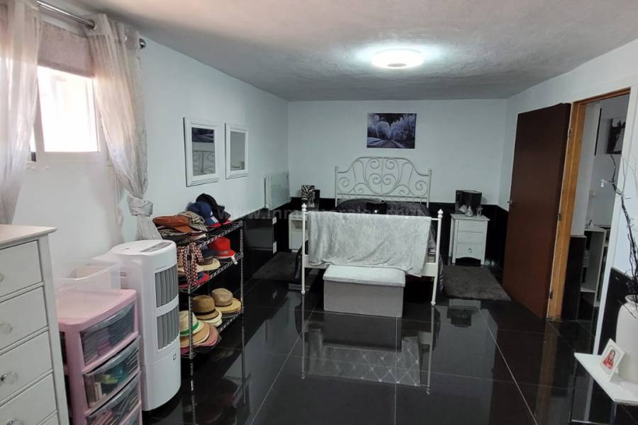 Venta - Casa de Campo - Catral