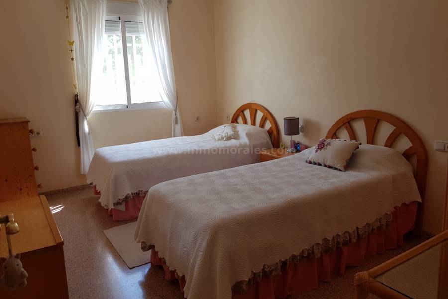 Venta - Villa con anexo - Crevillente - Crevillent