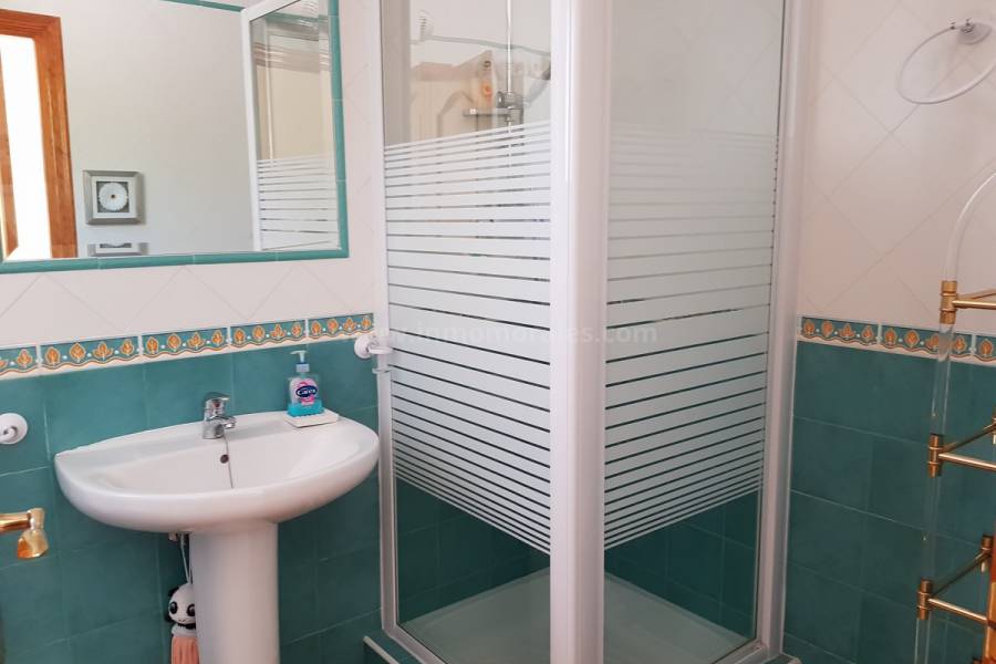 Venta - Villa con anexo - Crevillente - Crevillent