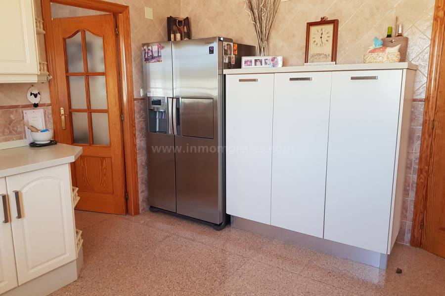 Venta - Villa con anexo - Crevillente - Crevillent