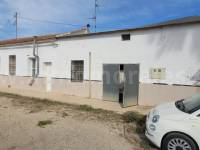 Resale - Village house - Almoradí