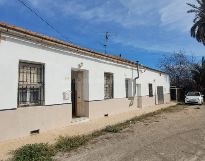 Village house - Resale - Almoradí - Almoradí