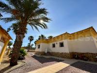 Herverkoop - Villa ( Finca ) - Catral