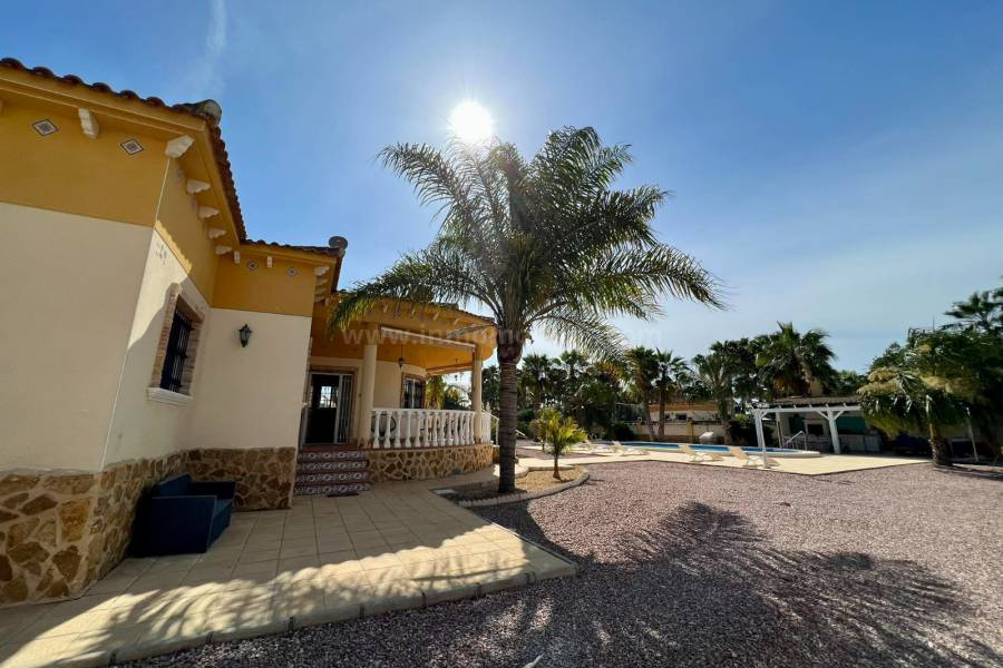 Resale - Country Villa   - Catral