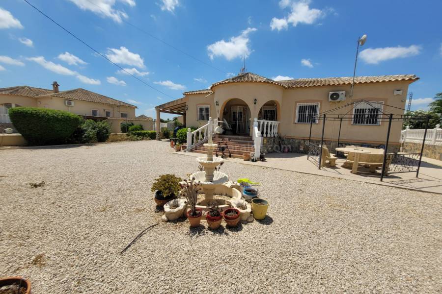 Resale - Country Villa   - Catral