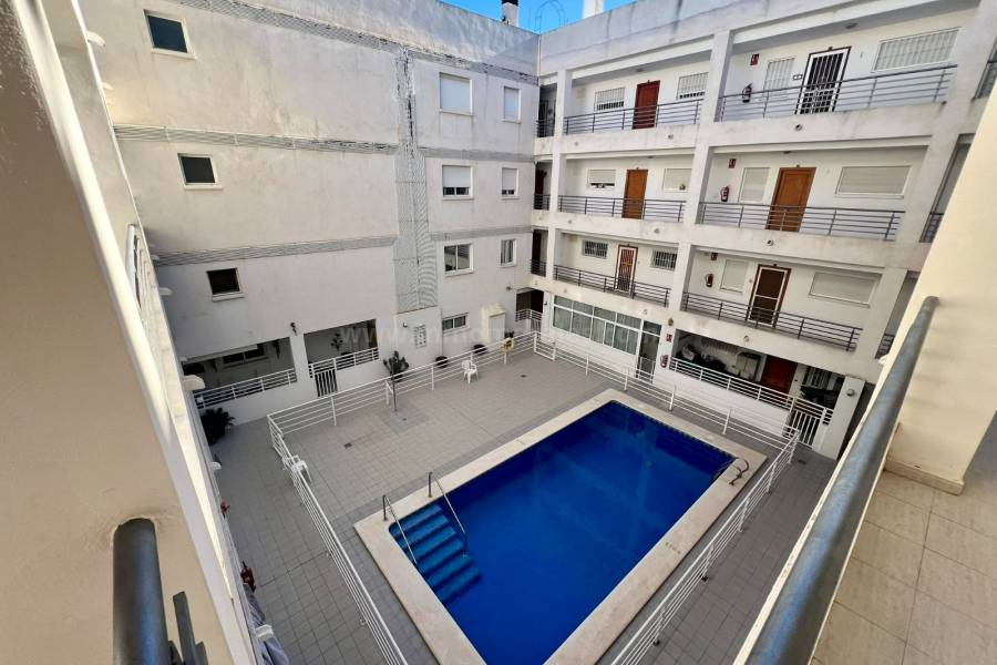 Resale - Apartment  - Almoradí