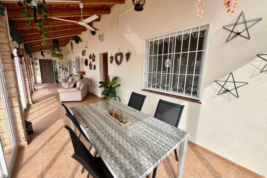 Venta - Casa de Campo - Catral