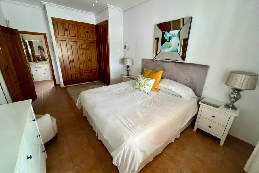 Venta - Casa de Campo - Catral
