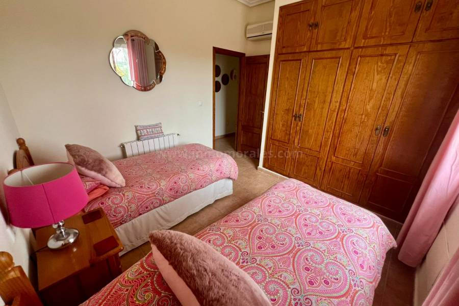 Venta - Casa de Campo - Catral