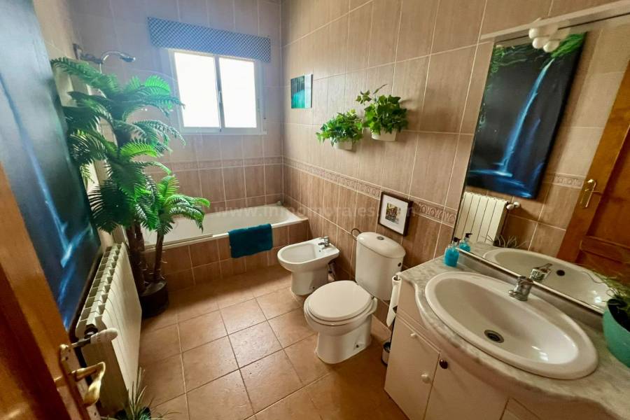 Venta - Casa de Campo - Catral