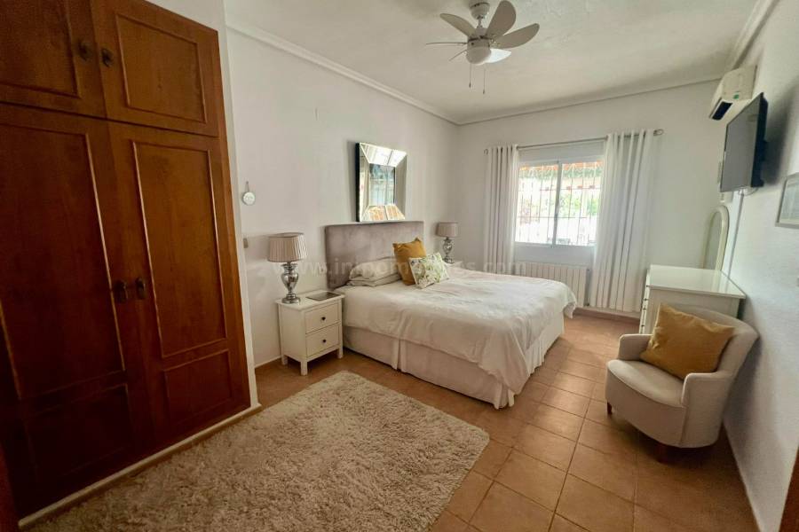 Venta - Casa de Campo - Catral