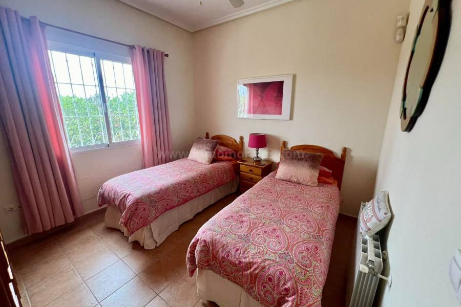 Venta - Casa de Campo - Catral